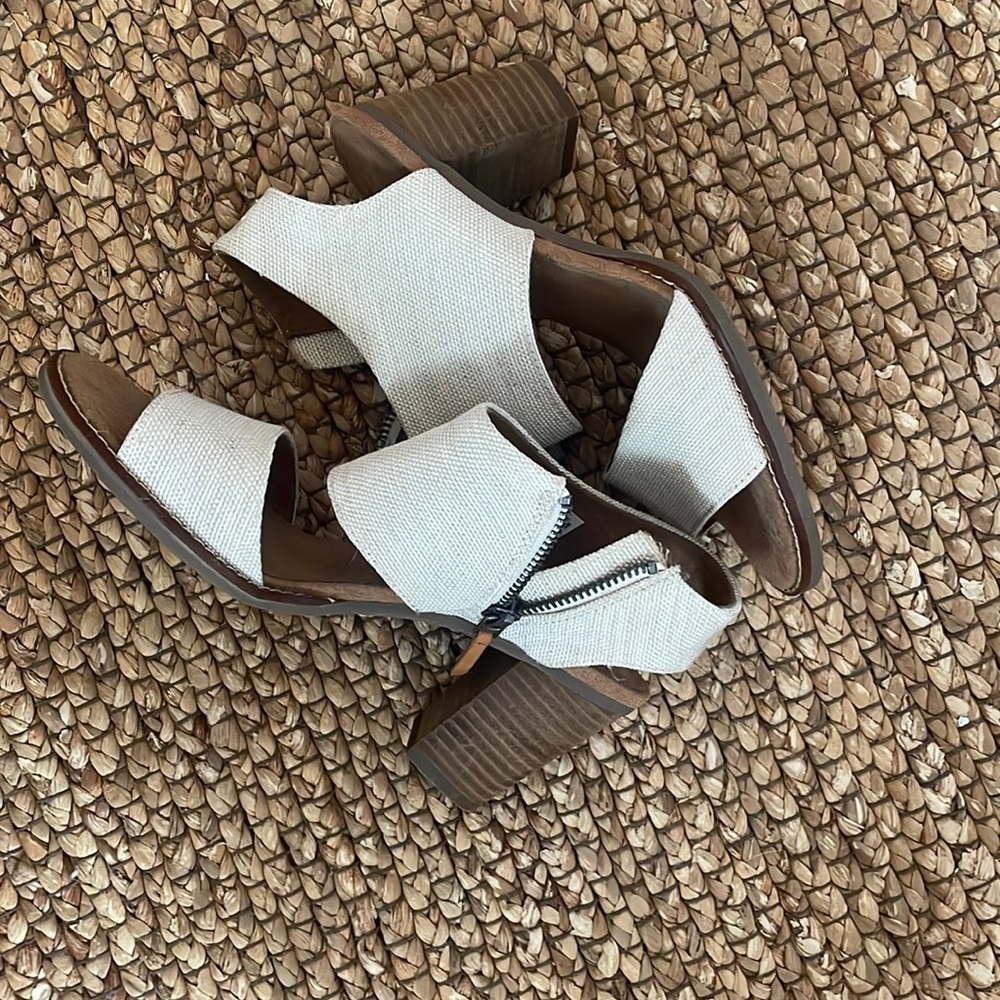 Tom sandal heals